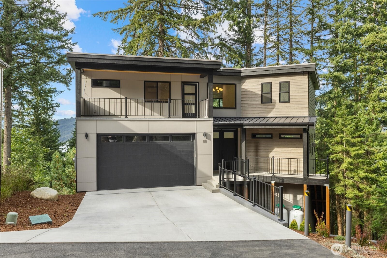 11 Oval Court Property Photo 39