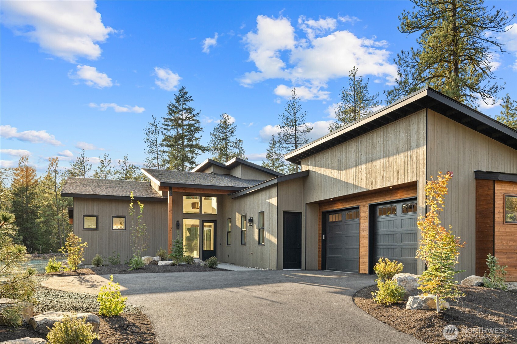 1700 Wanawish Loop Property Photo 1