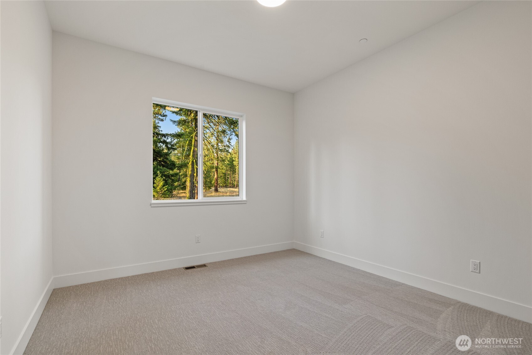 1700 Wanawish Loop Property Photo 14