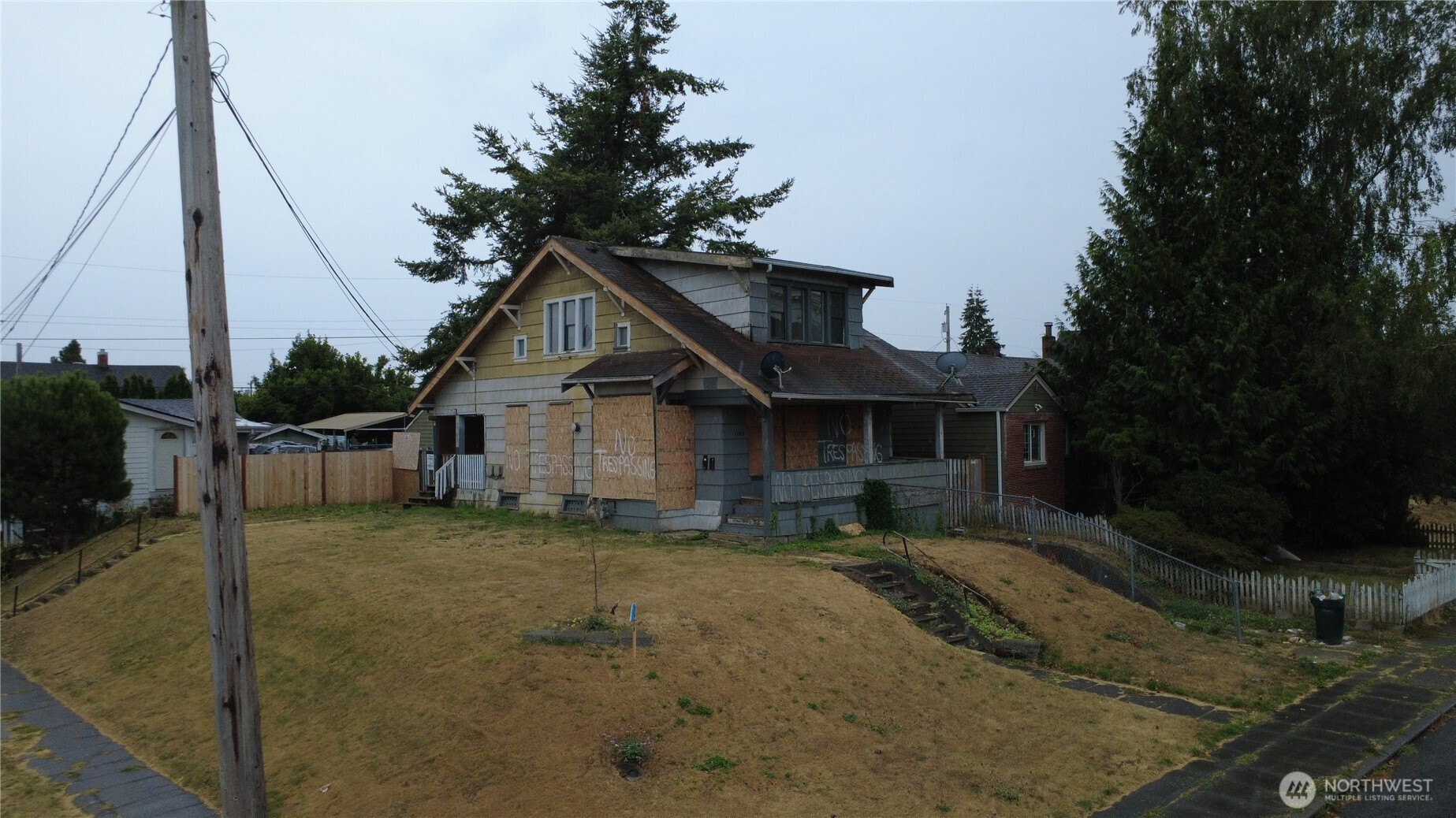 1703 Oakes Property Photo 2