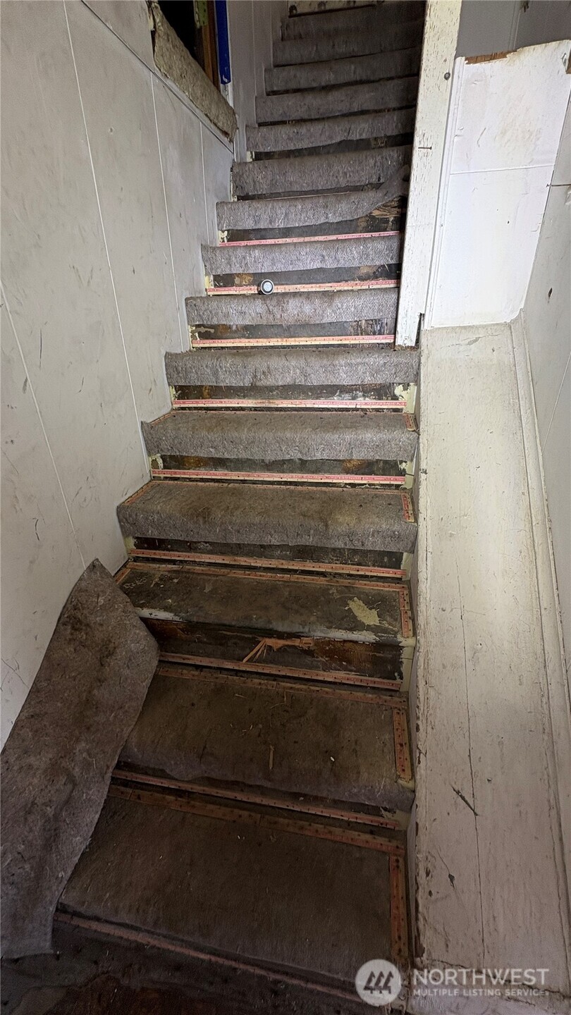 1703 Oakes Property Photo 8