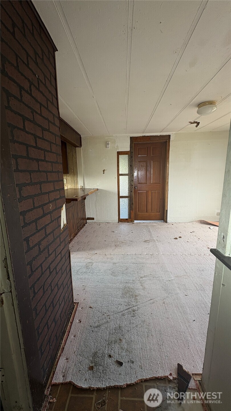 1703 Oakes Property Photo 10