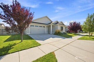 2584 Clark Ridge Dr Property Photo 1
