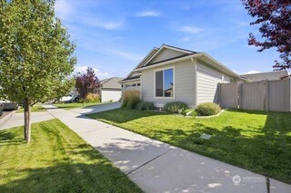 2584 Clark Ridge Dr Property Photo 3