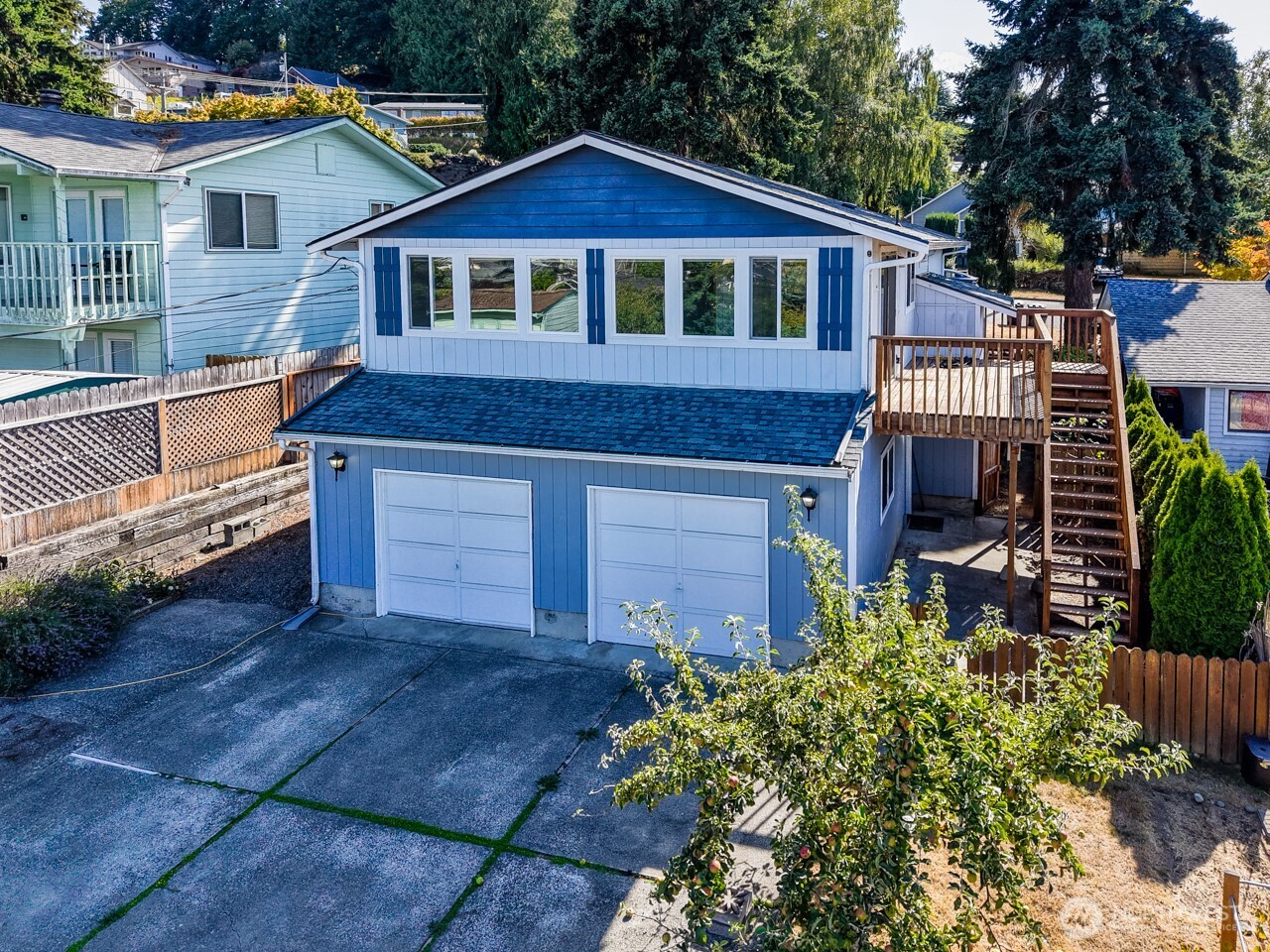 1127 E 6th Street Property Photo 1