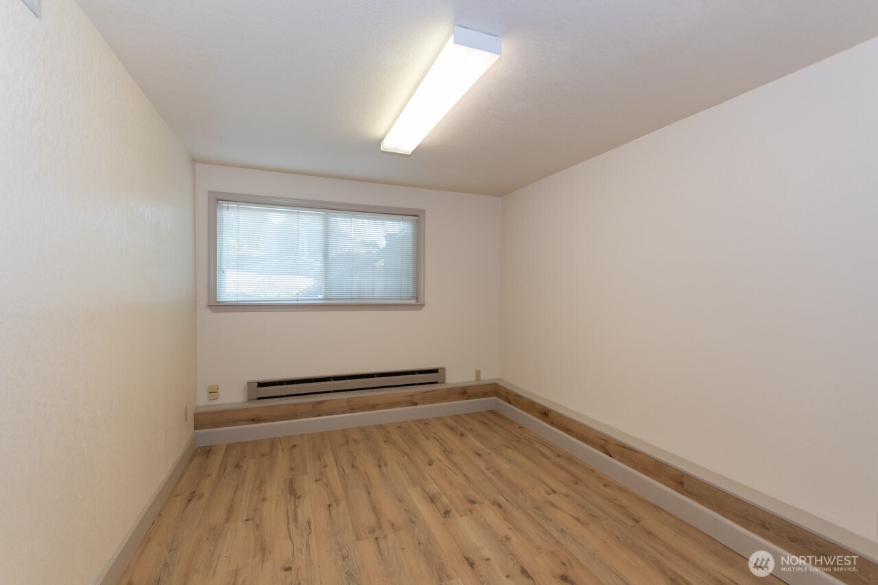 1127 E 6th Street Property Photo 22