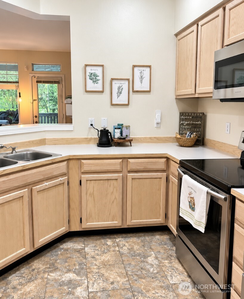16900 River Rock Drive 101 Property Photo 7