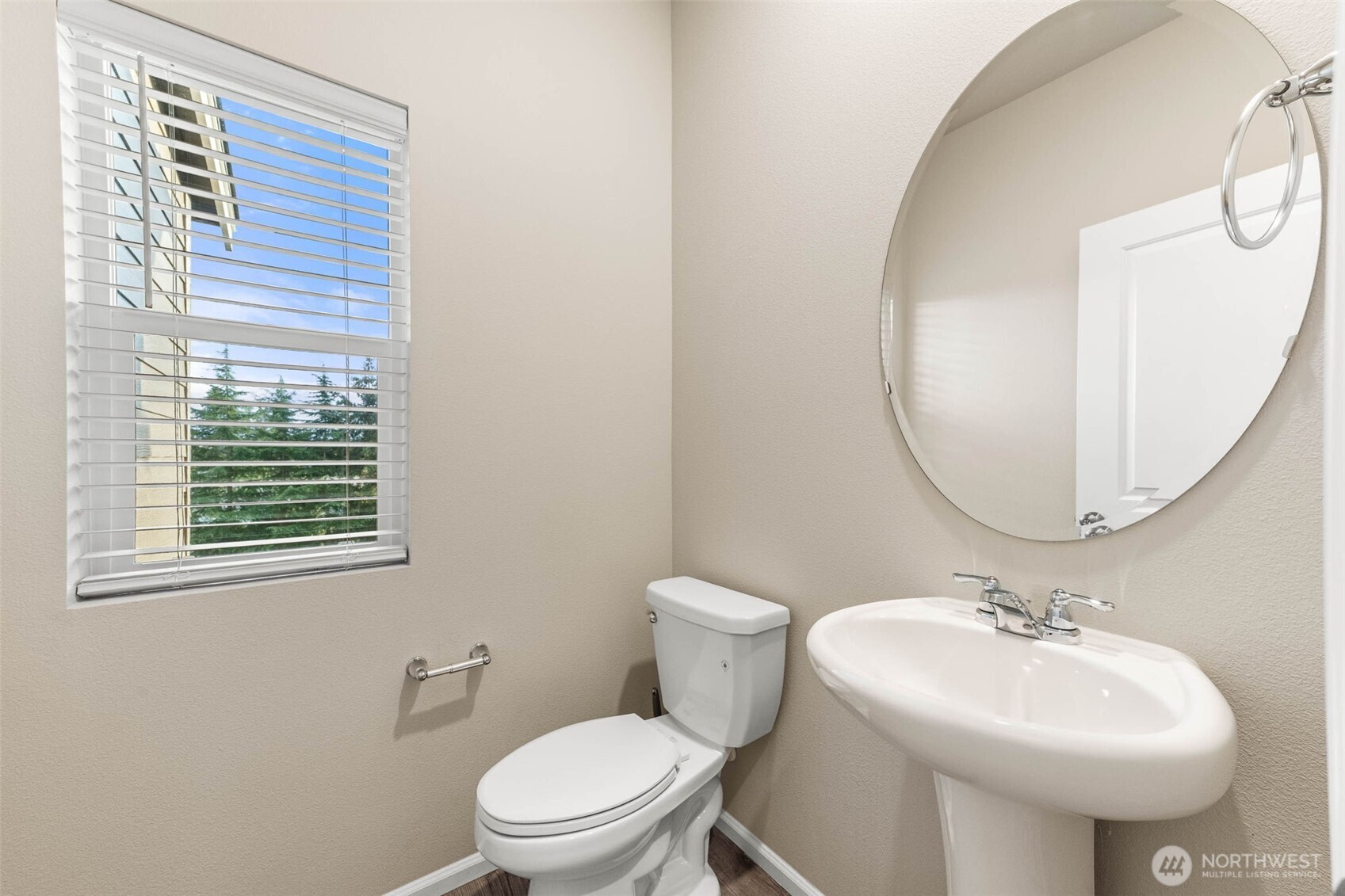 17537 110th Avenue D Property Photo 7