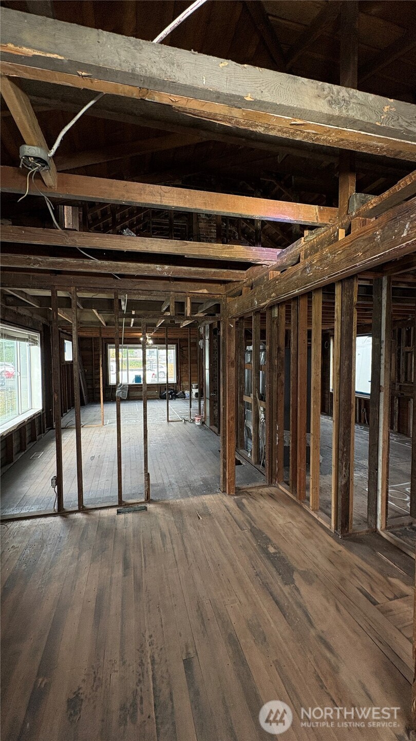 2005 Rockefeller Property Photo 17