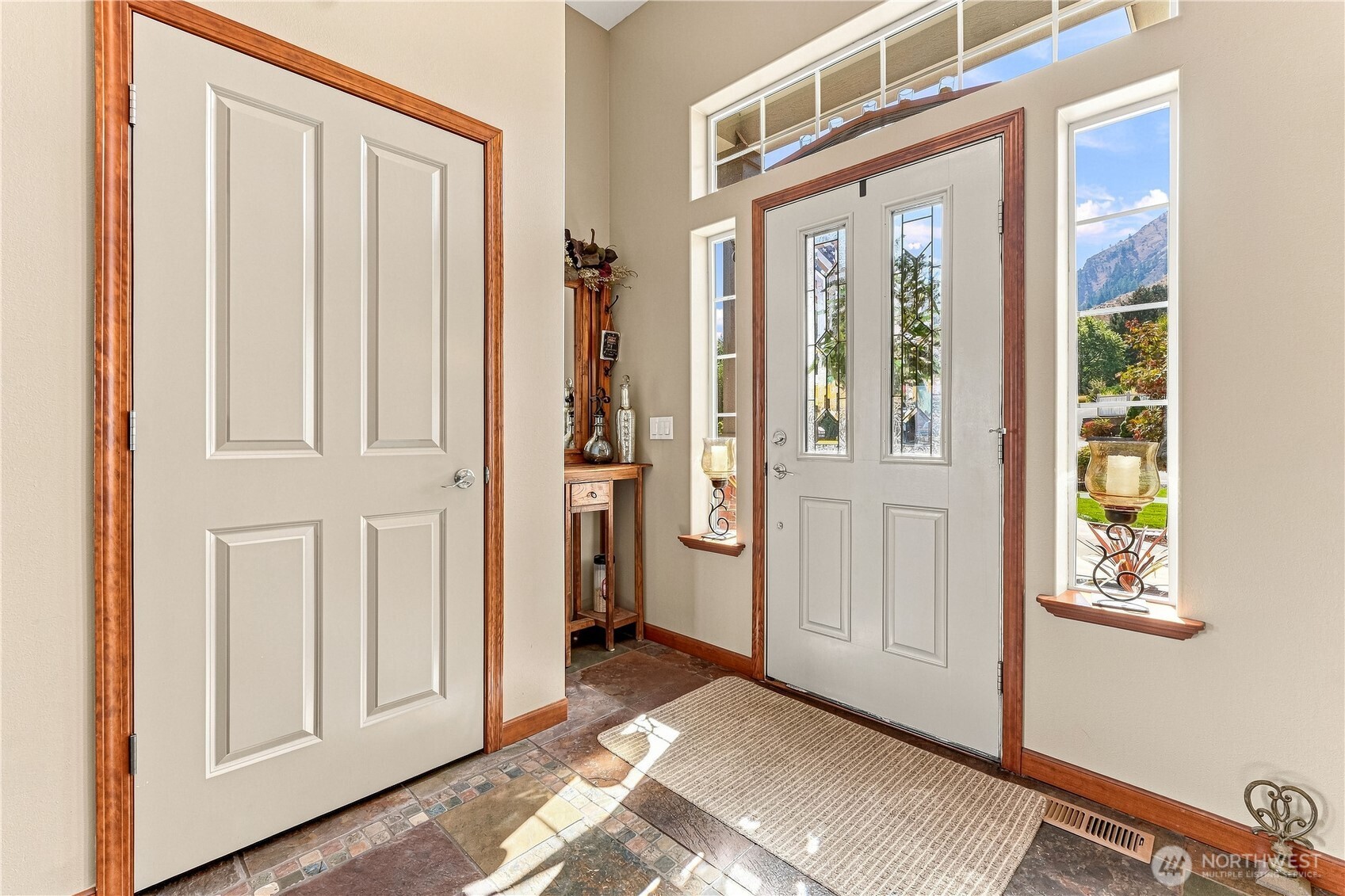 1506 Anton Property Photo 4