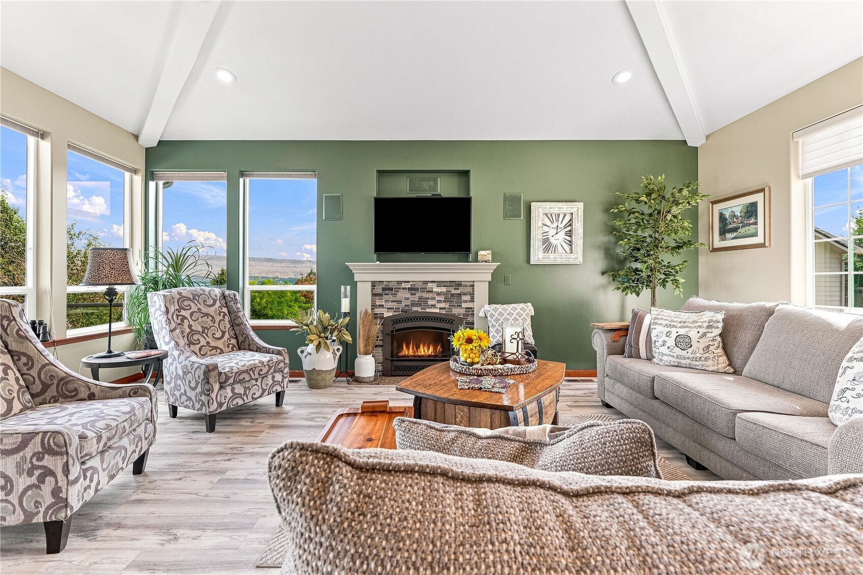 1506 Anton Property Photo 10