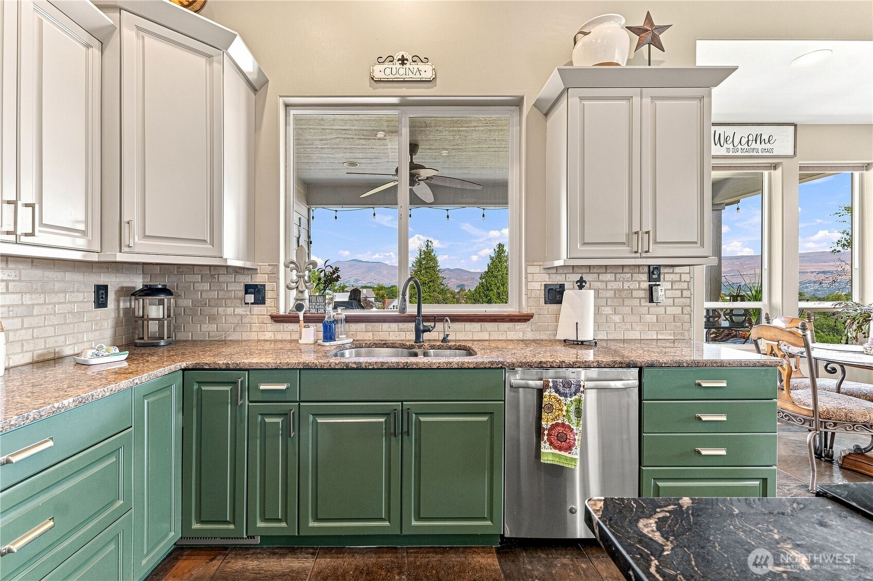1506 Anton Property Photo 12
