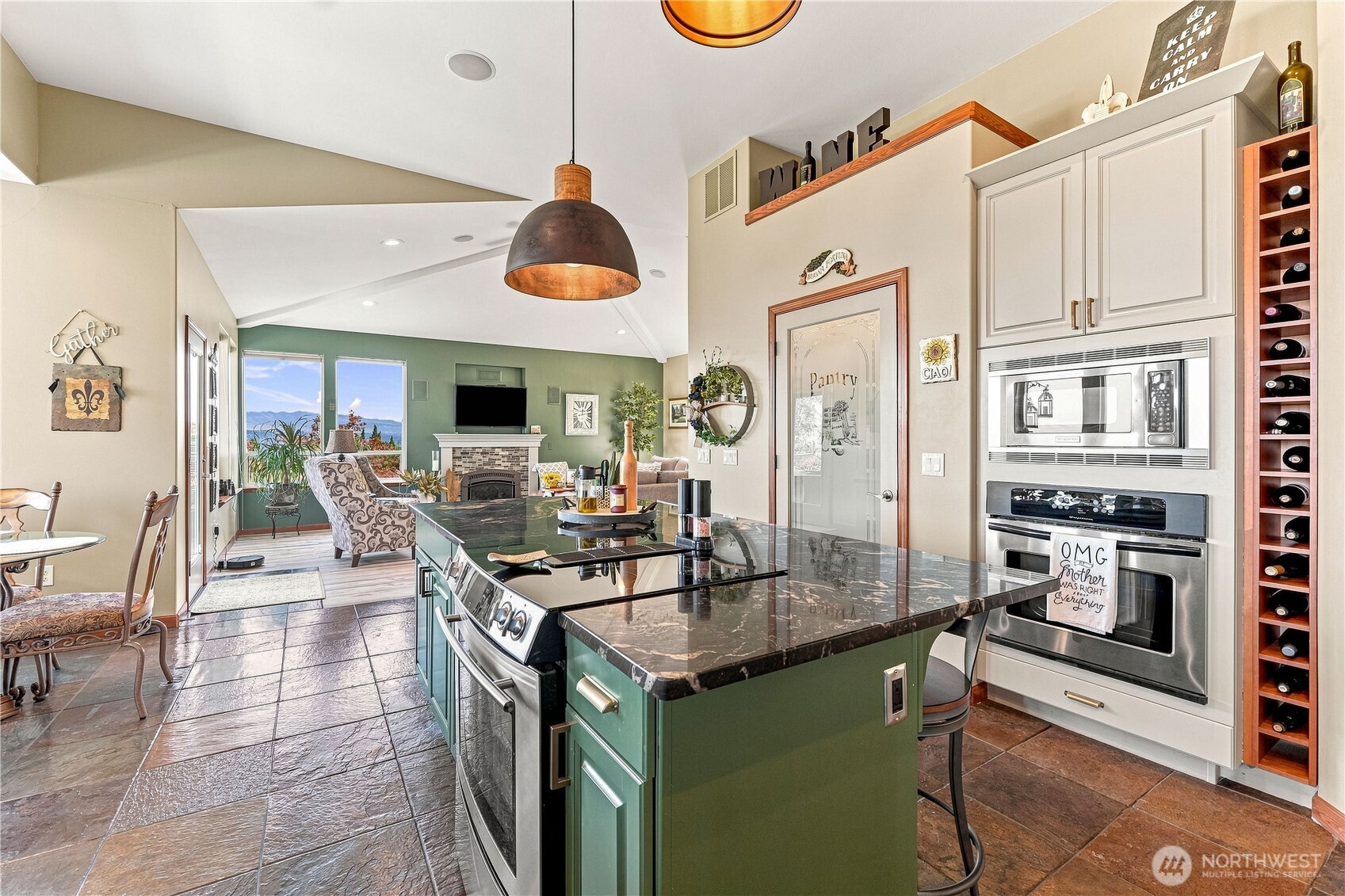1506 Anton Property Photo 13
