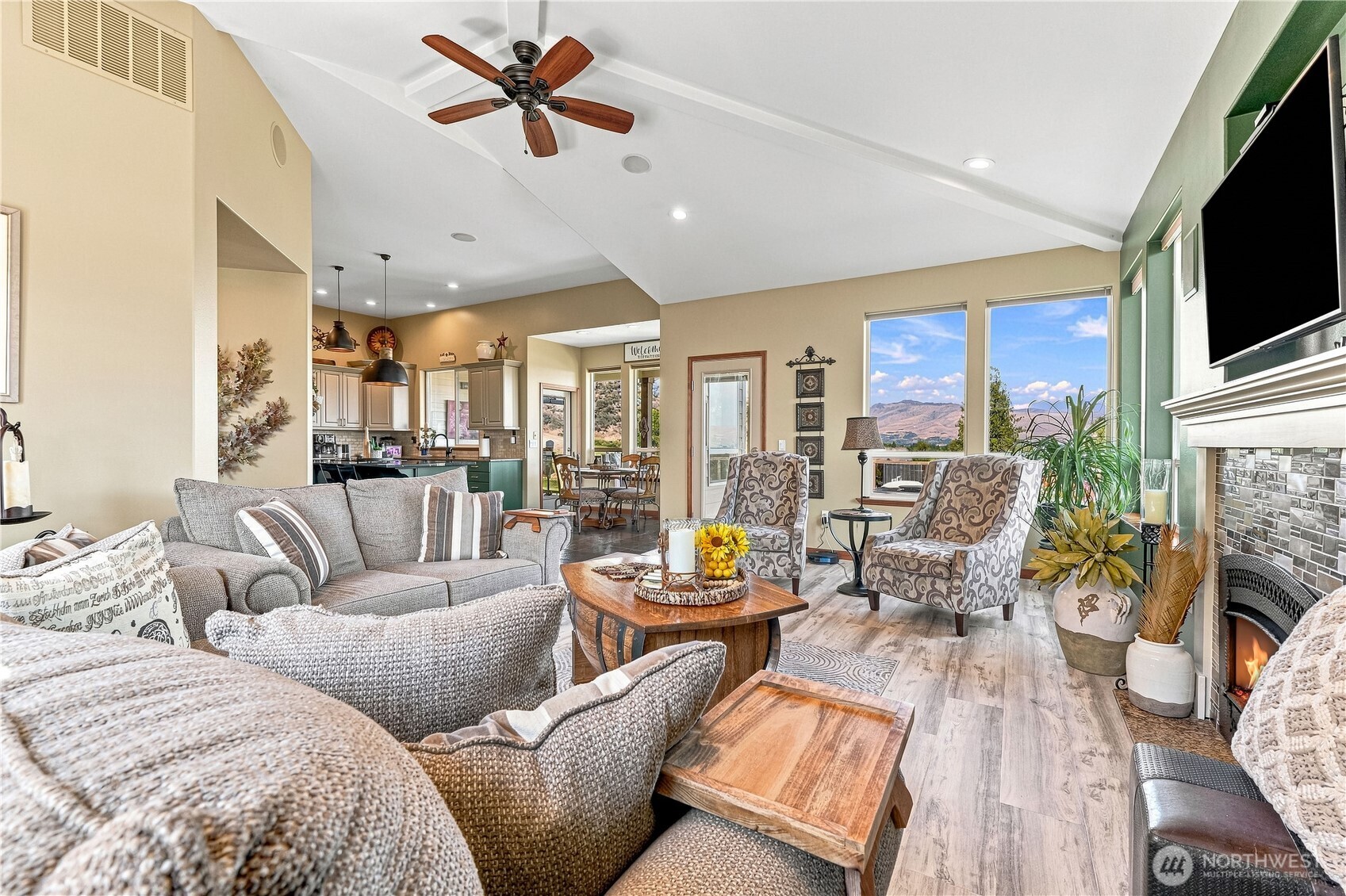 1506 Anton Property Photo 15