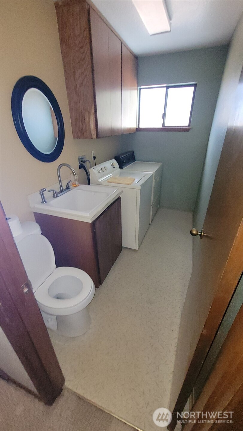 17912 81st Street Property Photo 14