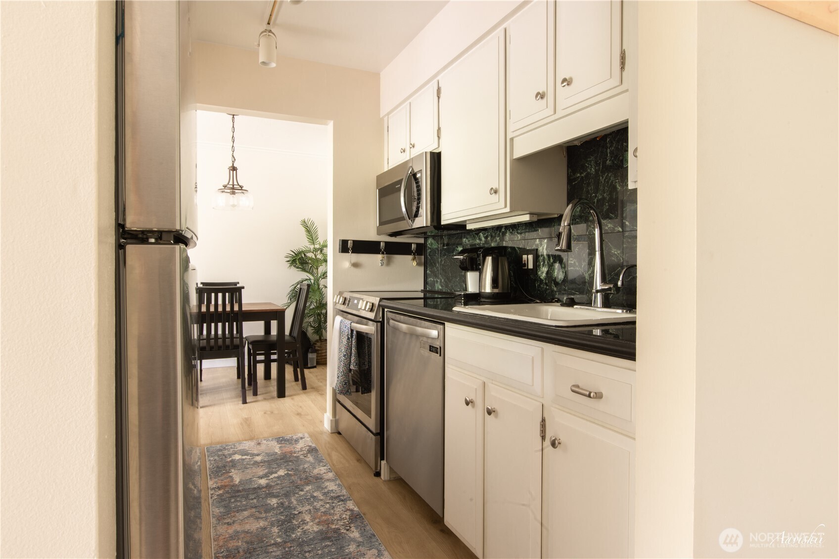 550 Elm Way 408 Property Photo 17