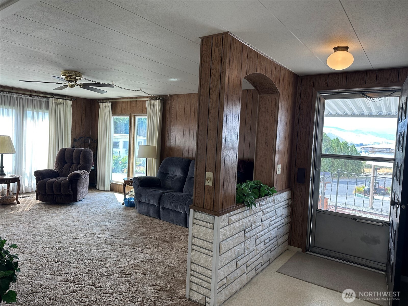 3655 Nw Cascade Ave Avenue 15 Property Photo 2