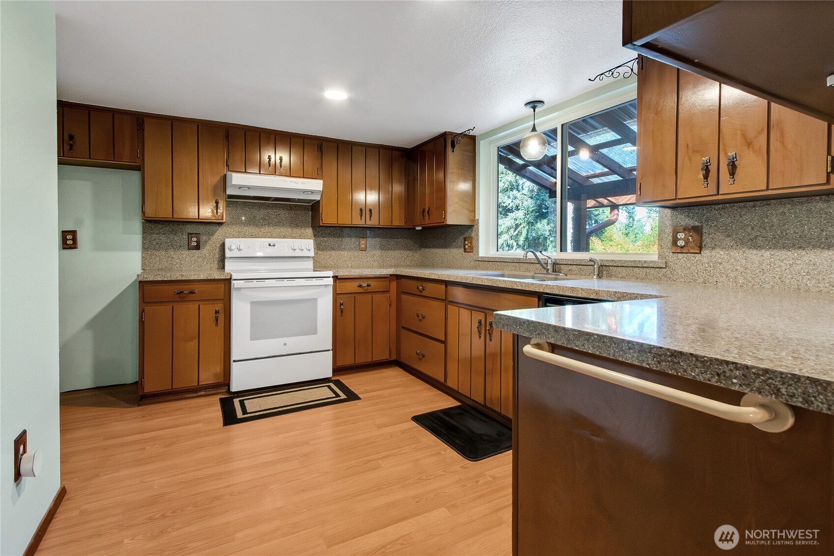 25225 70th Avenue Property Photo 11