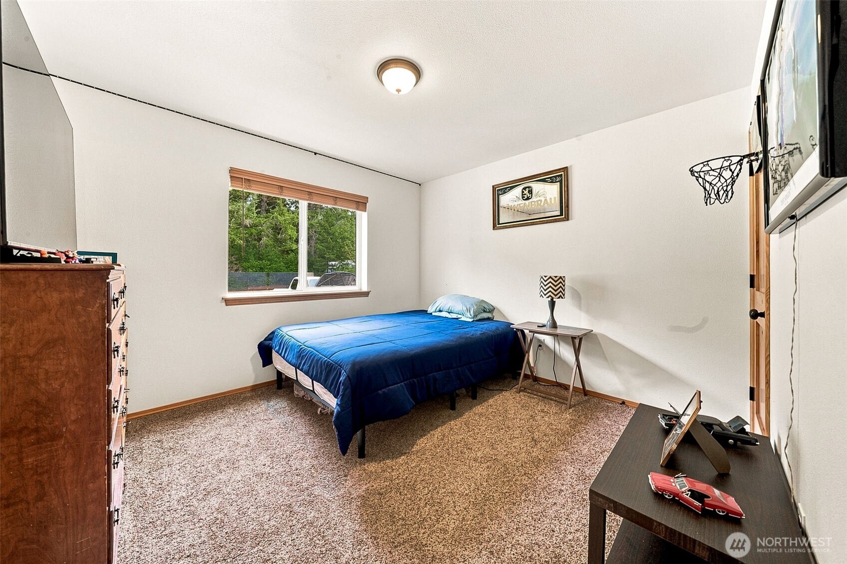 409 Snahapish Avenue Property Photo 14