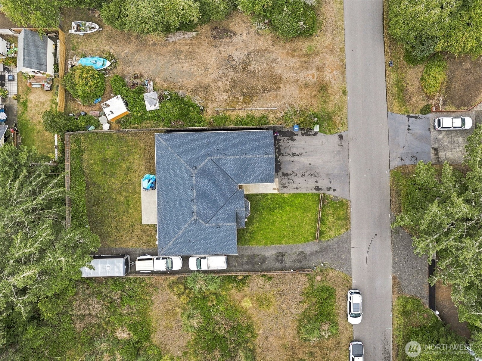 409 Snahapish Avenue Property Photo 20