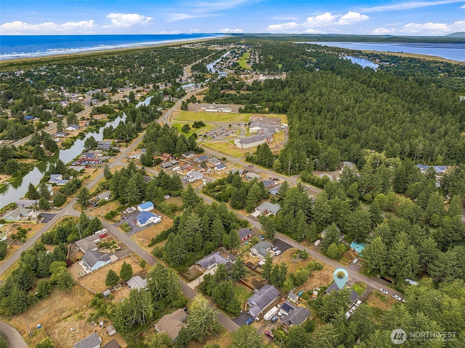 409 Snahapish Avenue Property Photo 23