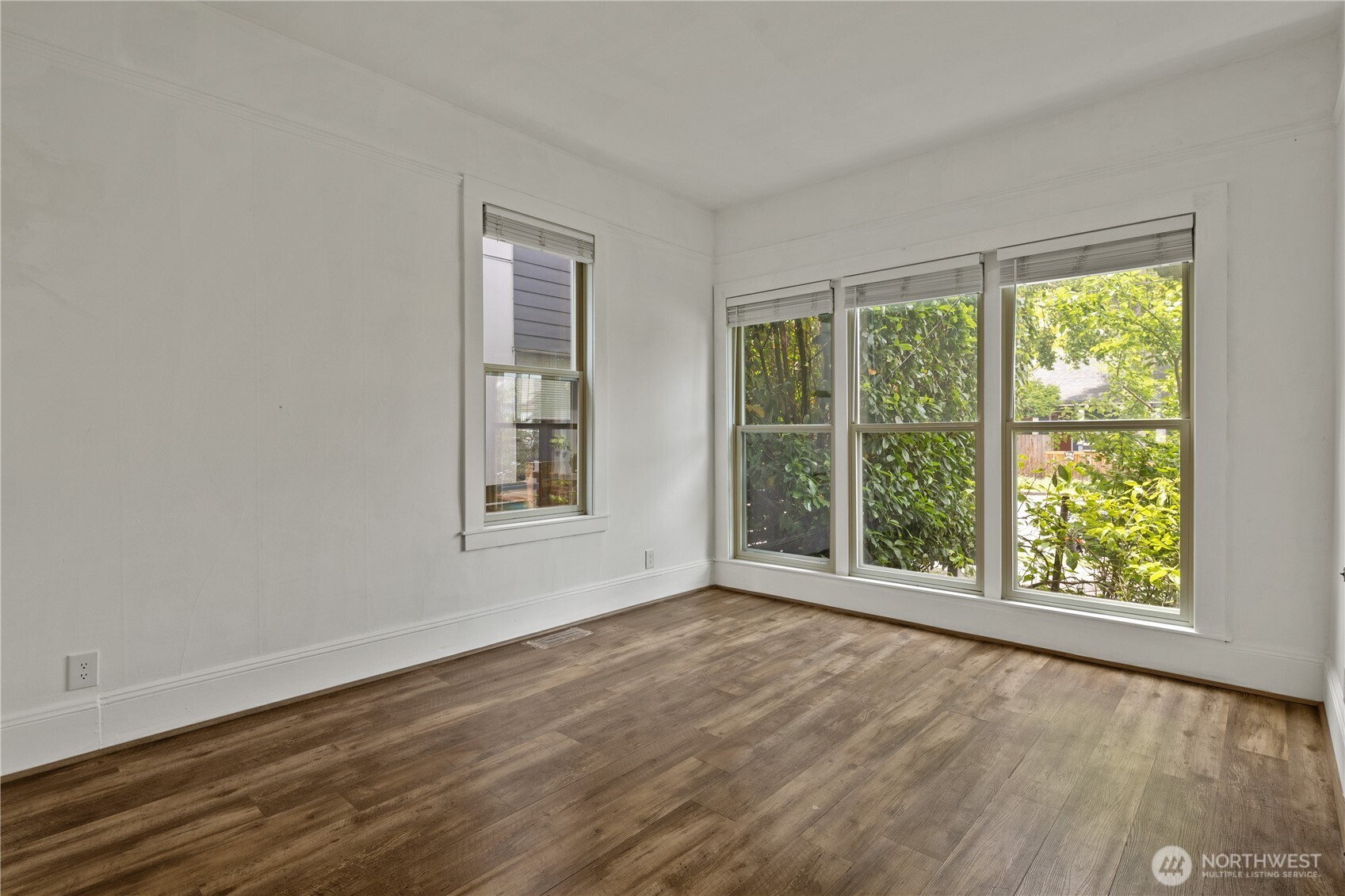 6620 Carleton Avenue Property Photo 25