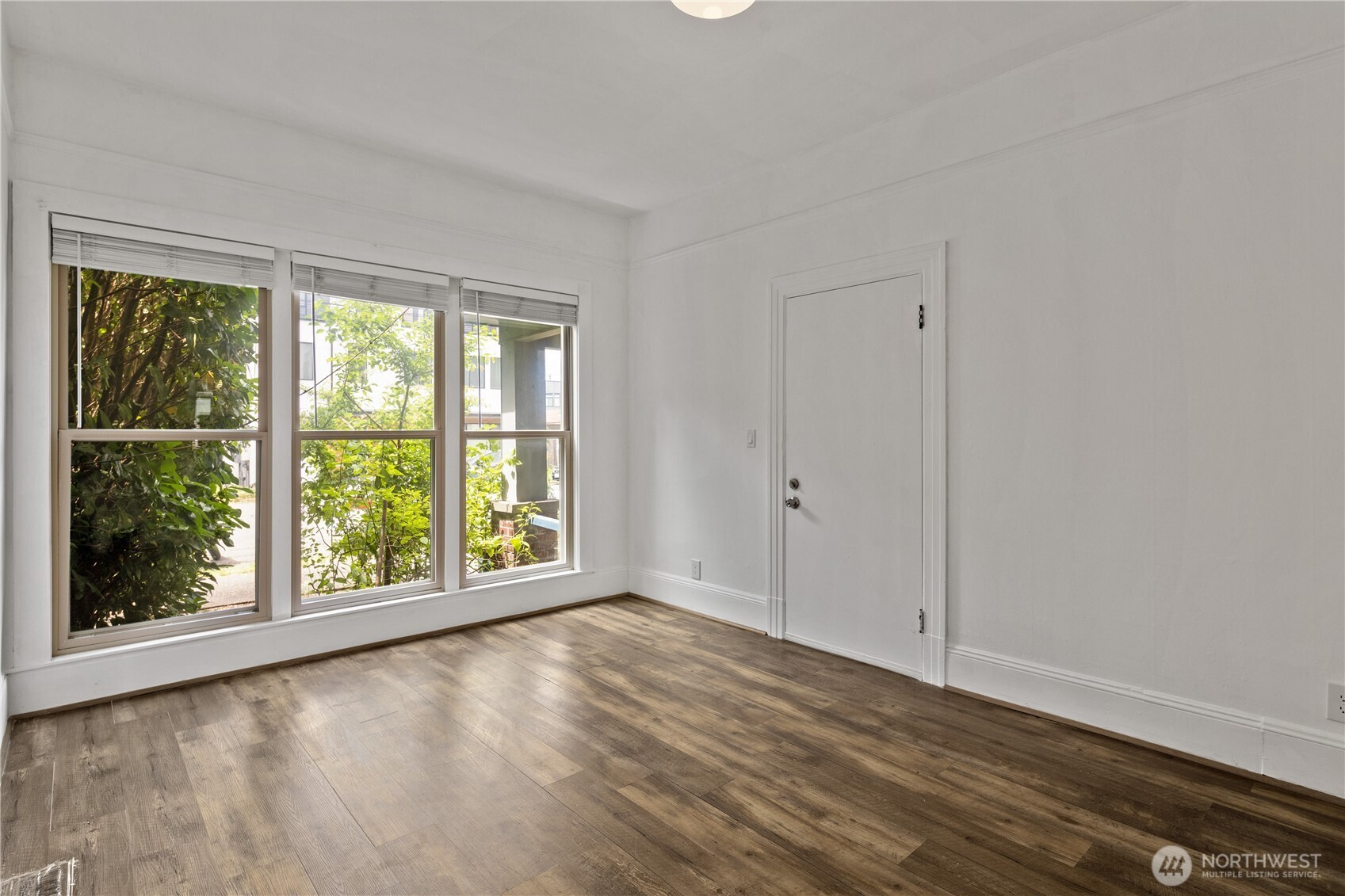 6620 Carleton Avenue Property Photo 26