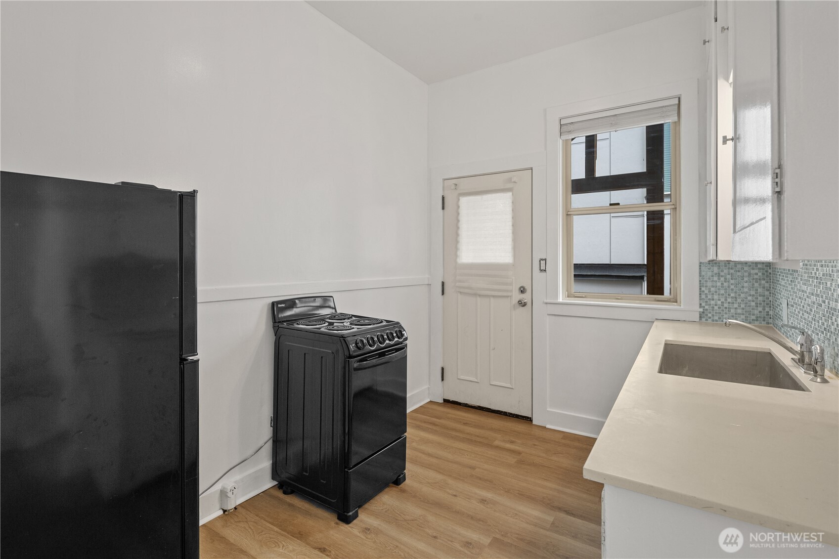 6620 Carleton Avenue Property Photo 32