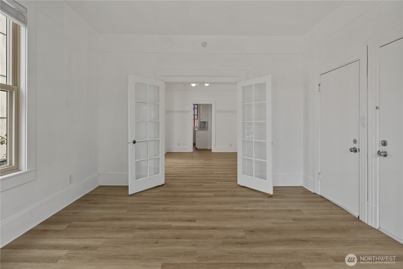 6620 Carleton Avenue Property Photo 36