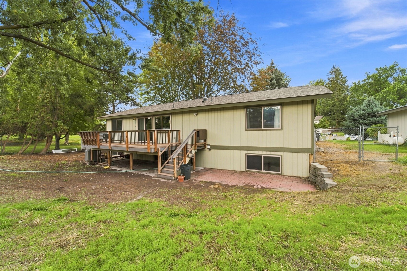 2109 Briarwood Court Property Photo 2