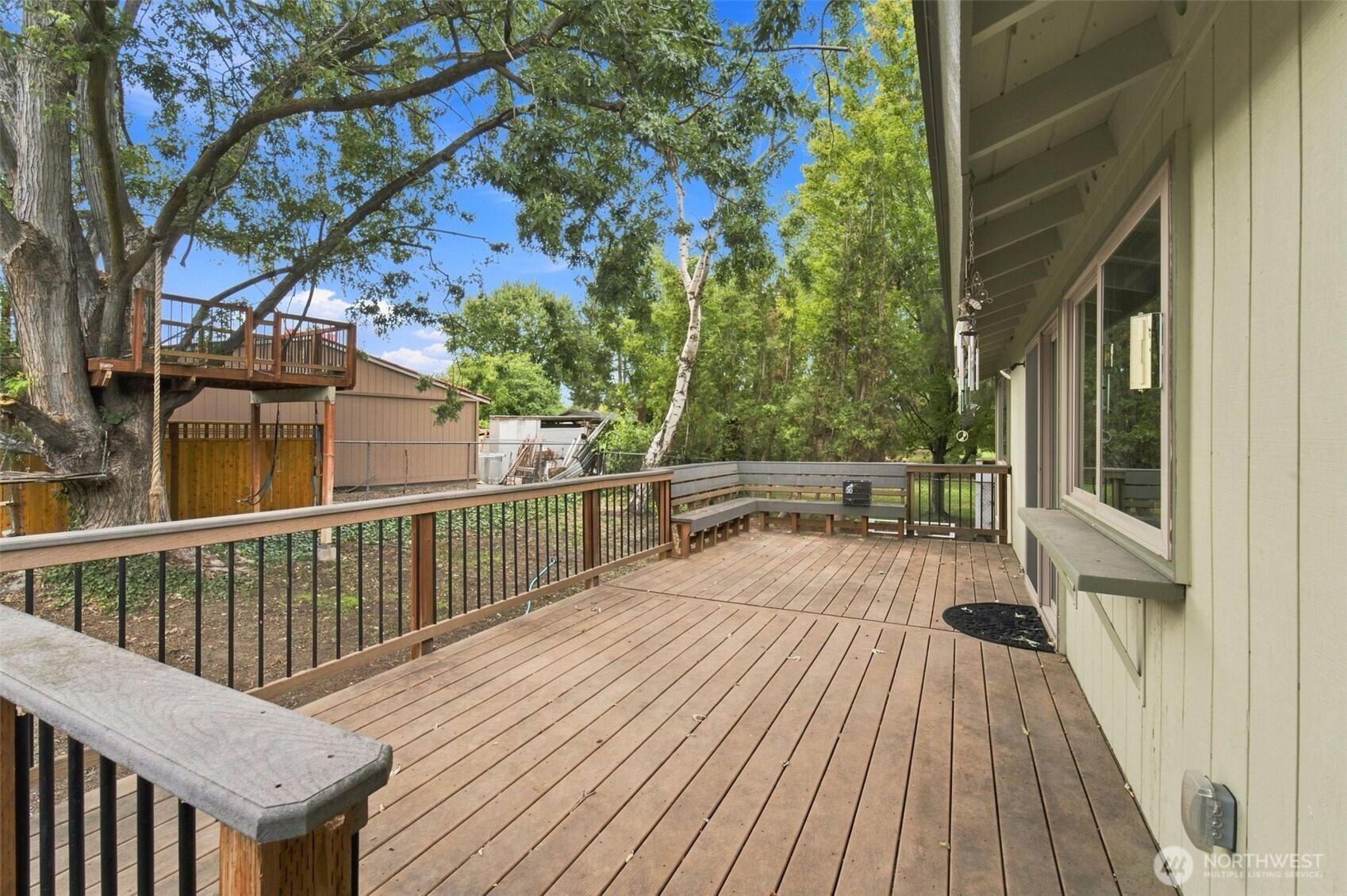 2109 Briarwood Court Property Photo 3