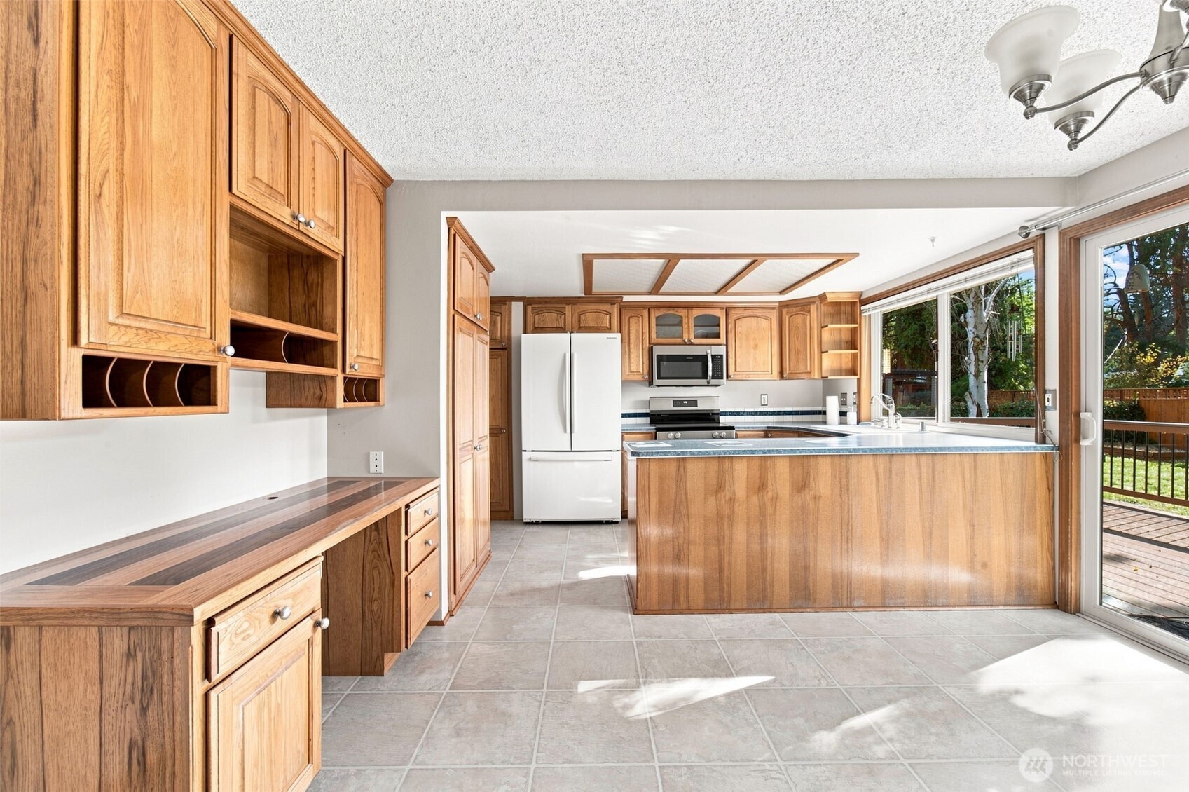 2109 Briarwood Court Property Photo 8