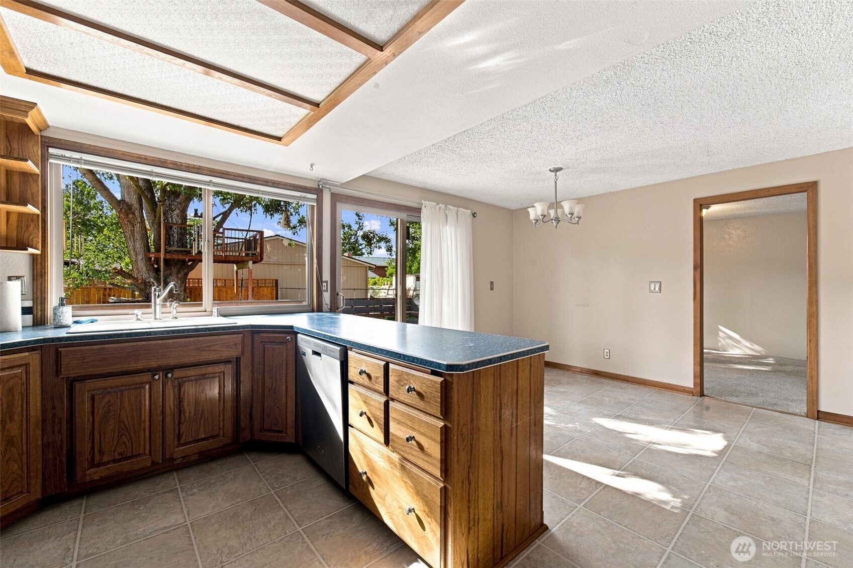 2109 Briarwood Court Property Photo 12