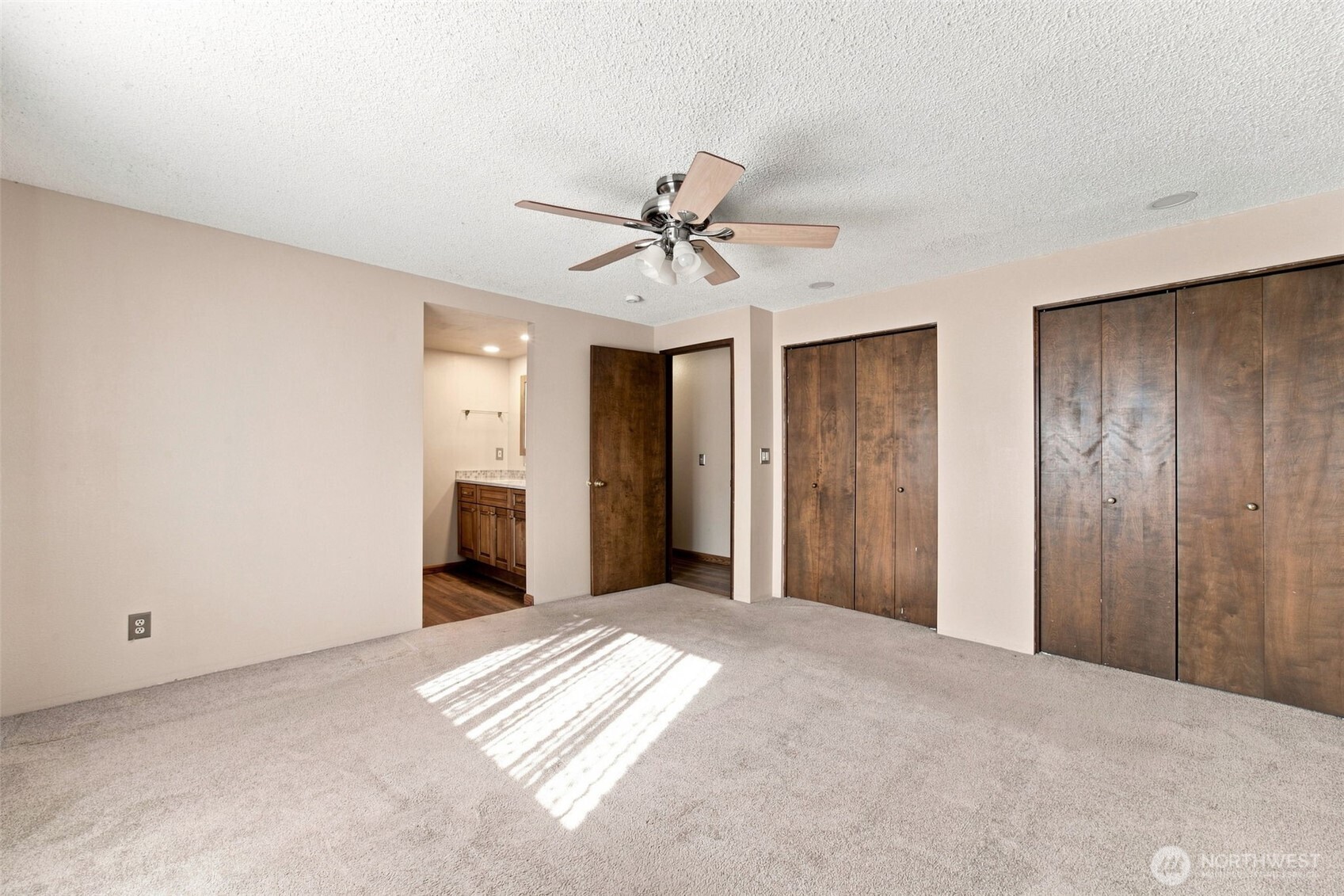 2109 Briarwood Court Property Photo 16
