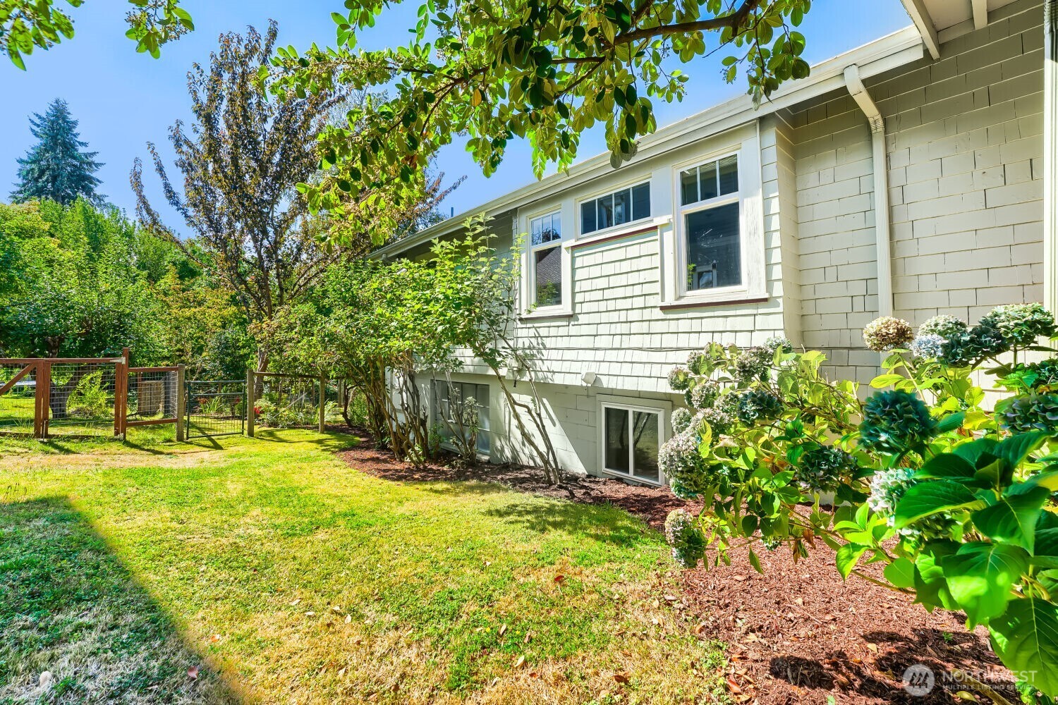 1405 10th Avenue Property Photo 25
