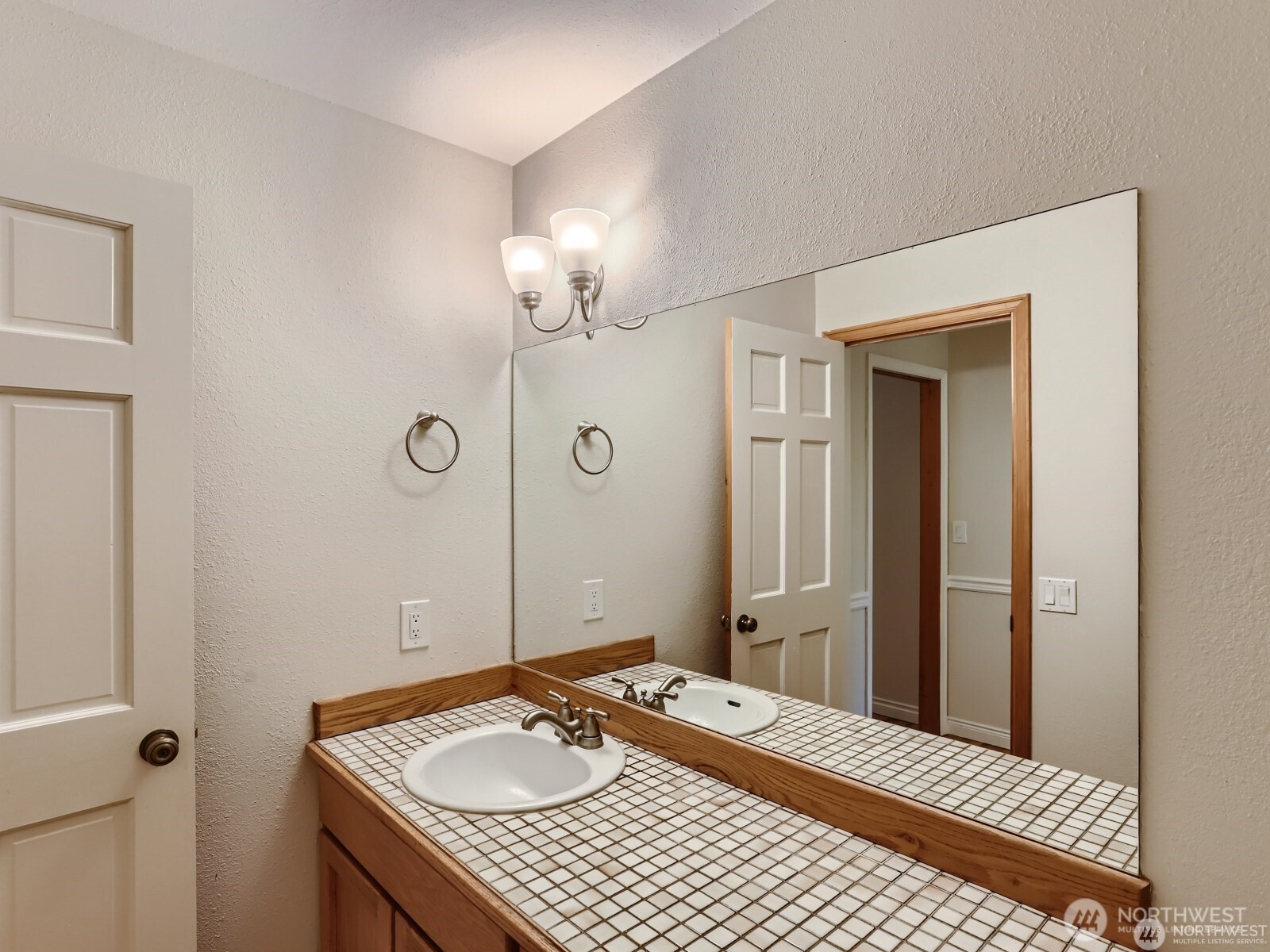 3810 110th Avenue Property Photo 4