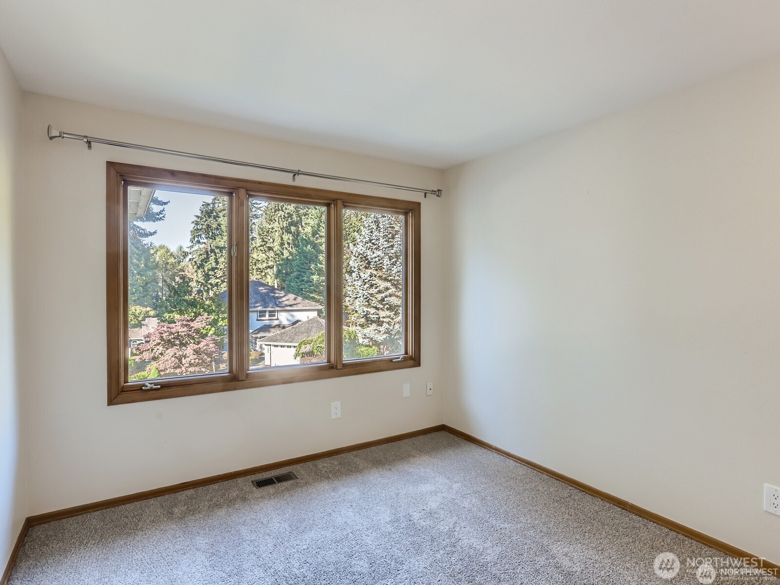 3810 110th Avenue Property Photo 10