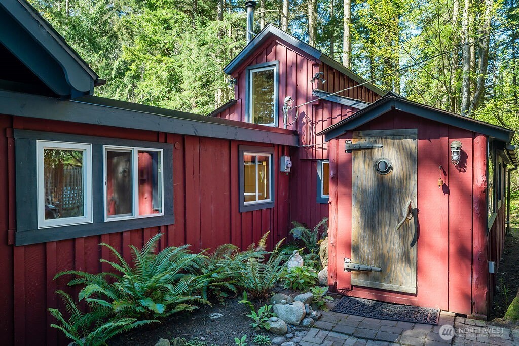 4160 Mud Bay Road Property Photo 2