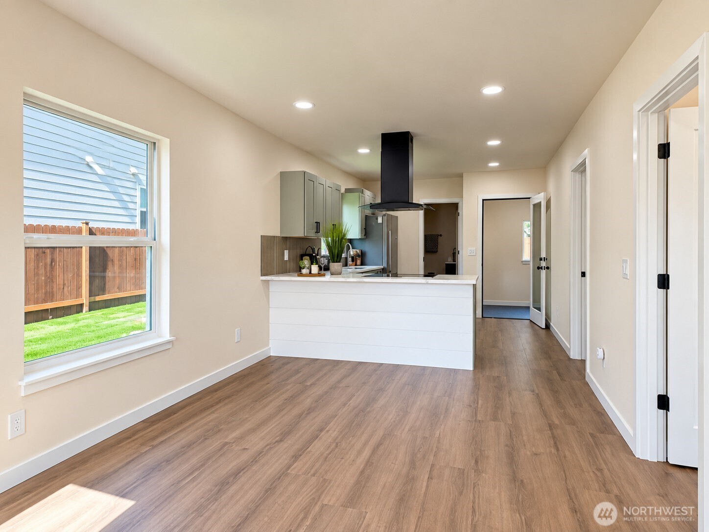1012 Dearborn Avenue Property Photo 6