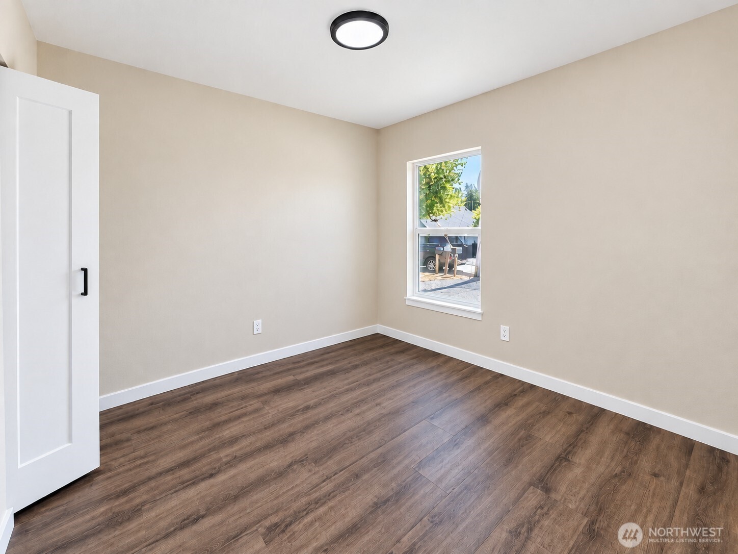 1012 Dearborn Avenue Property Photo 11