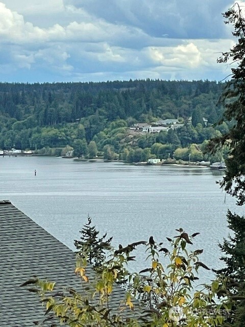 1653 &1657&1649&1645 Sound Ridge Drive Property Photo 5