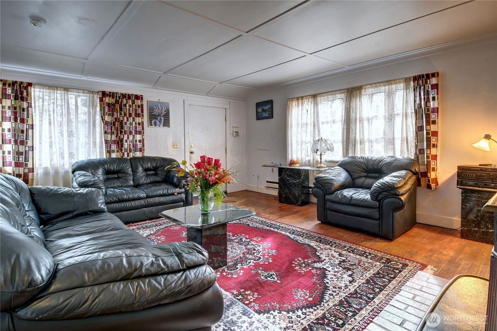 1216 N 103rd Street Property Photo 2