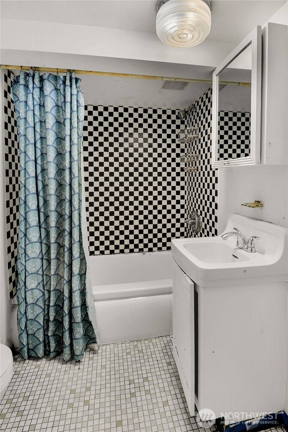 1216 N 103rd Street Property Photo 10