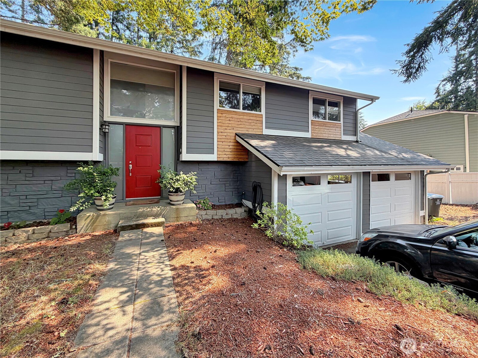 1162 Grow Avenue Property Photo 1