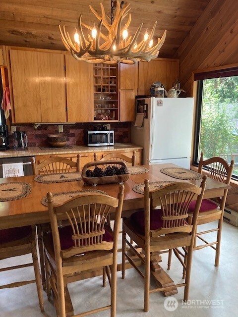 1120 N Potlatch Drive Property Photo 10
