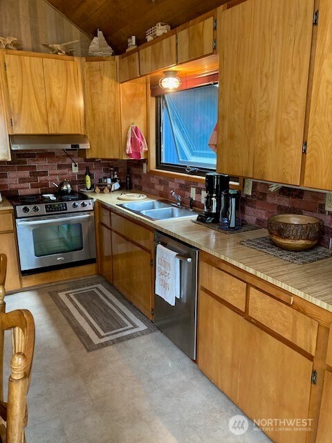 1120 N Potlatch Drive Property Photo 15