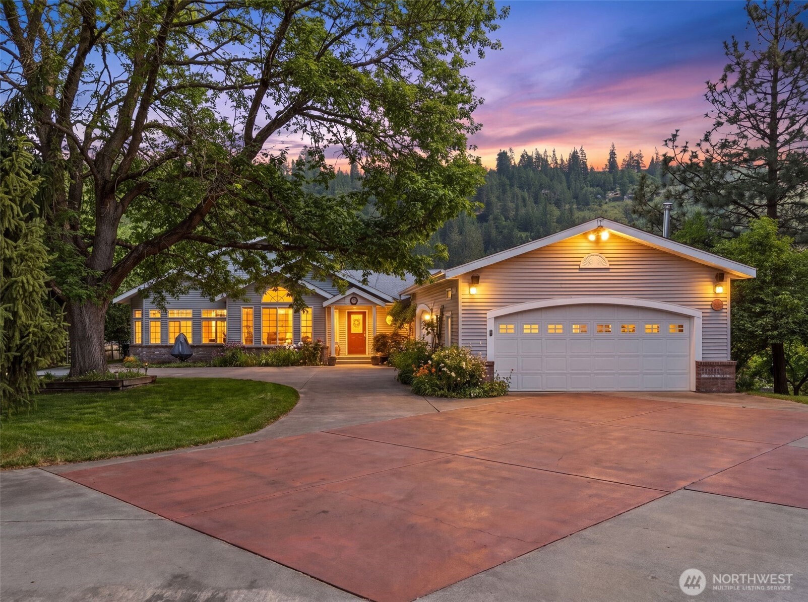 1703 W 25th Avenue Property Photo 1
