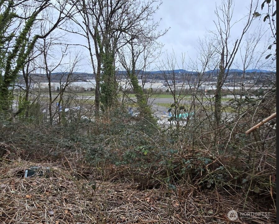 721 Rainier Avenue Property Photo 10