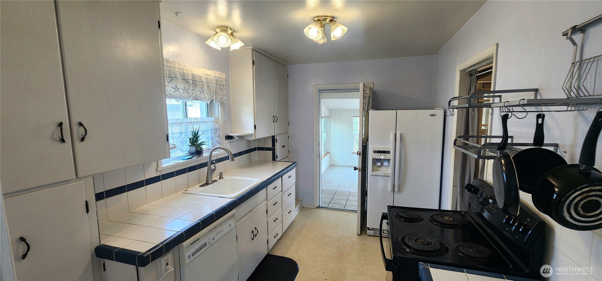 122 Ginko Street Property Photo 6