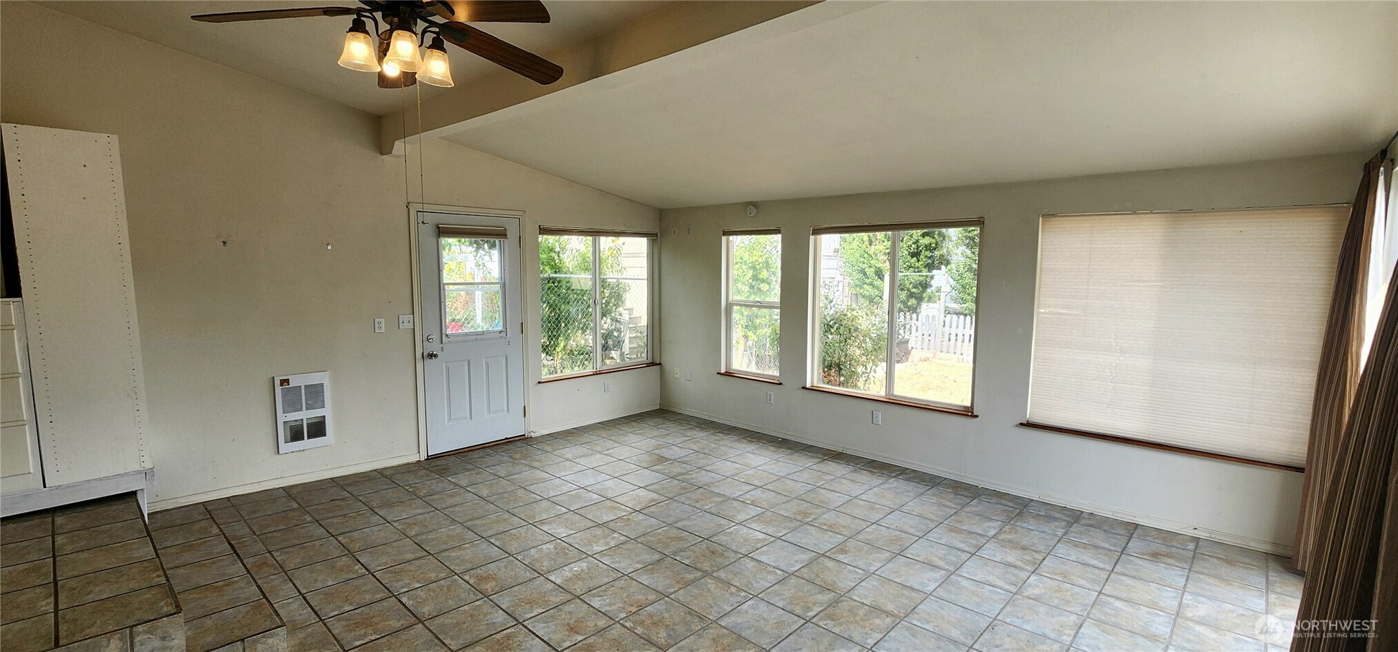 122 Ginko Street Property Photo 9
